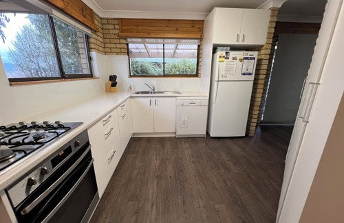Jindabyne House | Fingal Snow: Pet-Friendly Retreat in Jindabyne, 9.4/10