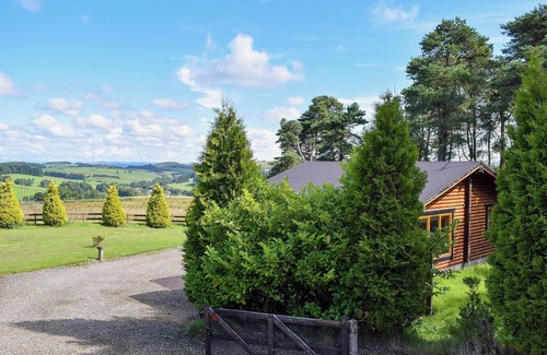 Glenfarg Cottage | Cozy 1 Bedroom Retreat in Glenfarg with Spa & Hot Tub