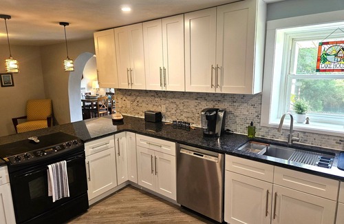 Town of Owasco House | Finger Lakes Retreat - Owasco Lake