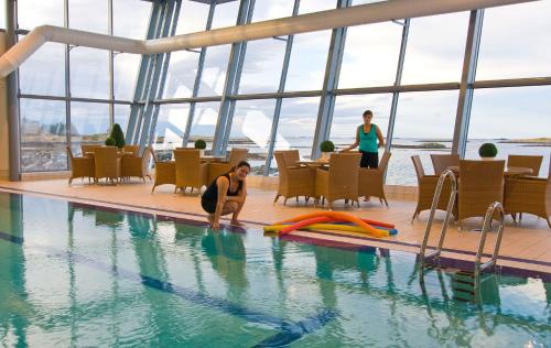 Finnoy Hotel | Pet-Friendly Finnøy Bryggehotell with Pool & Hot Tub