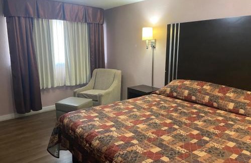 St. James Hotel | Pet-Friendly Retreat at Finn's Motel - Great for Families
