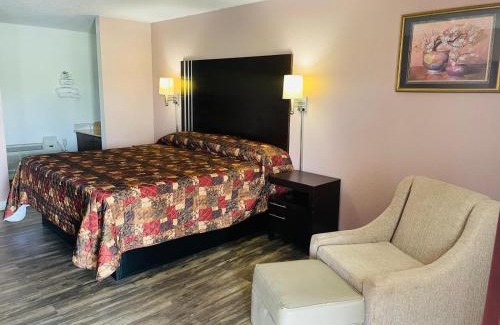 St. James Hotel | Pet-Friendly Retreat at Finn's Motel - Great for Families