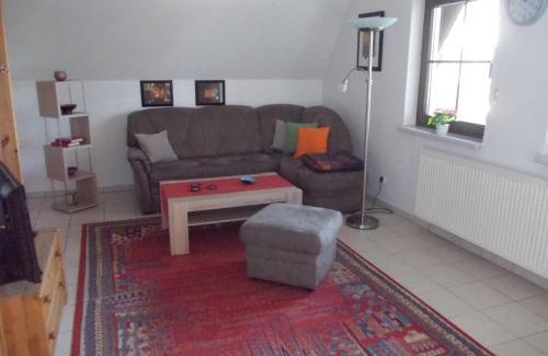 Marlow House | Family-Friendly Finnhäuser am Vogelpark - Haus Luise Stay
