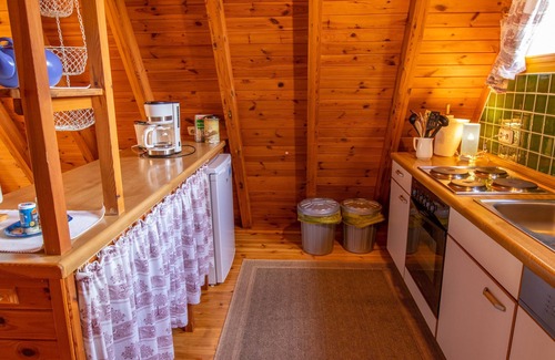Kroeslin House | Cozy Finnhütten in Freest - Ideal for Ocean View Getaways