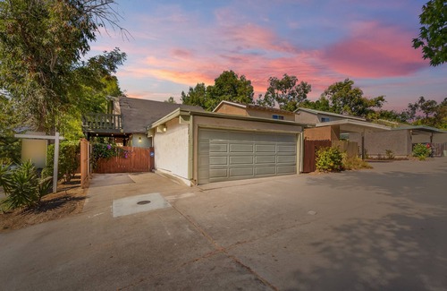 Tierrasanta House | Cozy Fino Drive Haven: Pet and Child Friendly Retreat