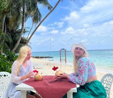 Felidhoo House | Relax at Finolhu Beach Guest House with Private Ocean Views