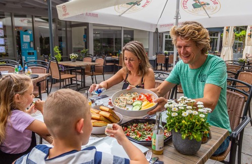 Belfeld House | Relax at Fins Chalet 4 with Pool and Lake Views