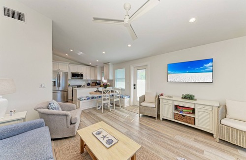 Ilexhurst House | Unforgettable Getaway: Fins to the Left on Gulf Beach
