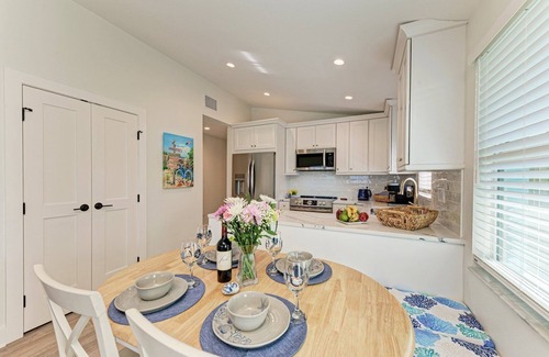 Ilexhurst House | Unforgettable Getaway: Fins to the Left on Gulf Beach