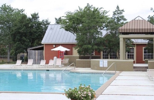 Oxford Condo | Family-Friendly Fins Up Condo with Lake View & Pool