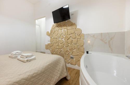 Cagliari Bed & Breakfast | Discover Fior Di Loto Rooms: Family-Friendly Getaway