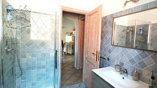 Pittulongu Apartment | Fiordaliso Sweet Home: Oceanfront Oasis with Pool Access