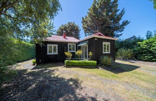 Te Anau House | Fiordland Hideaway - Te Anau Holiday Home