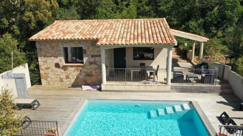 Cirendinu Villa | Fiori 1: Oceanfront Retreat with Pool & Private Beach