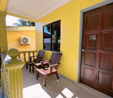Tioman Island Ski Chalet | Cozy Fiqthya Chalet & Cafe with Oceanfront Views