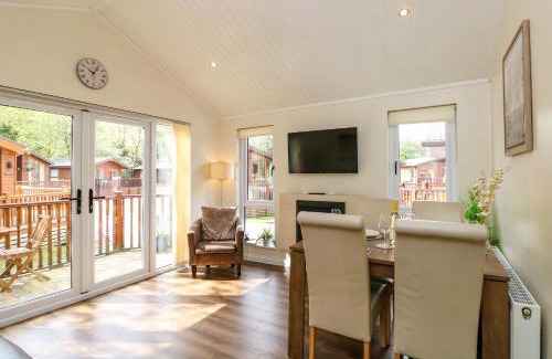 Troutbeck Bridge House | Discover Fir Tree Lodge: A Family-Friendly Retreat