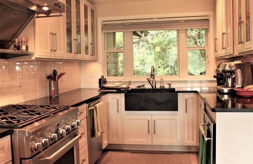 Wilburton House | Private Luxury at Fir Trees with Scenic Views Await You