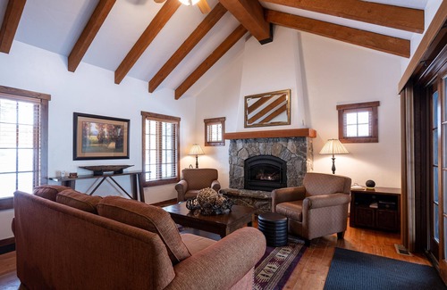 Tamarack Cottage | Cozy Fire Fly Cottage at Tamarack Resort with Kitchen Access