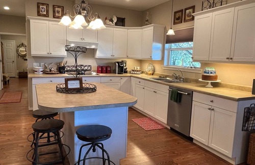 Goldthwaite House | Experience Fire Oak Vineyard Ranch in Texas Hill Country