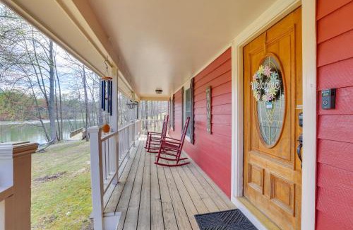 Trenton House | Fire Pit and Game Room Lakefront Escape in Trenton!