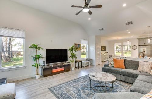 Gun Barrel City House | Beautiful Lakeside Retreat in Gun Barrel City with Fire Pit