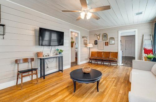 Spicewood House | Fire Pit and Yard Dog-Friendly Spicewood Home
