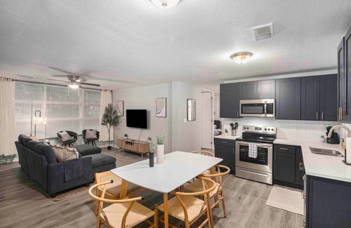 North Kansas City House | Perfect Family Retreat with Fire Pit - Sleeps 8 Comfortably