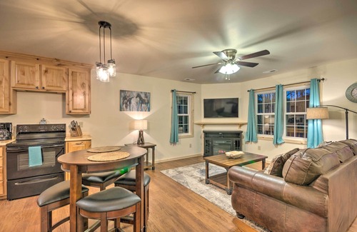 Cherokee Cabin | Inviting Bryson City Cabin on Tuck River with Fire Pit