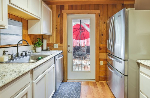 Twain Harte Cabin | Inviting Twain Harte Cabin with Fire Pit & Pet-Friendly Perks