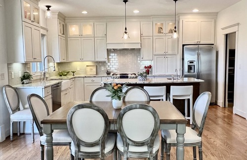 Grimes House | Inviting Retreat with Fire Pit, Sauna & Home Gym Amenities