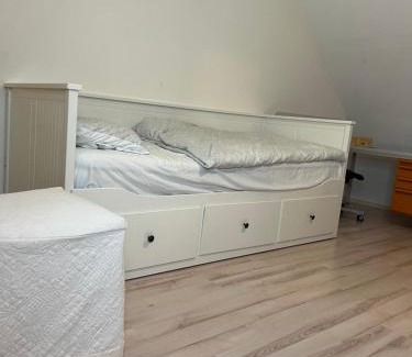 Rednitzhembach House | Pet-Friendly Getaway at FireApart with Rated 9/10 Comfort