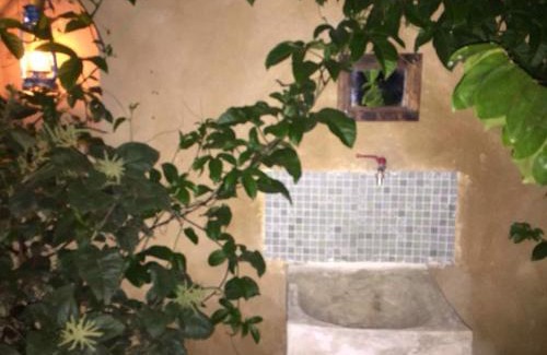 Bagamoyo Cabin | Cozy Firefly Boutique Lodge with Pool and Breakfast Included