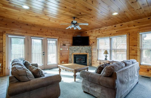 Gatlinburg House | Relax at Firefly Falls: Mountain Views, Hot Tub & Game Room