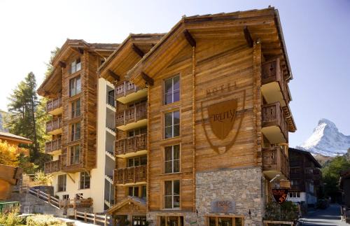 Zermatt Hotel | Indulge at Firefly Luxury Suites - 4-Star Oceanfront Retreat