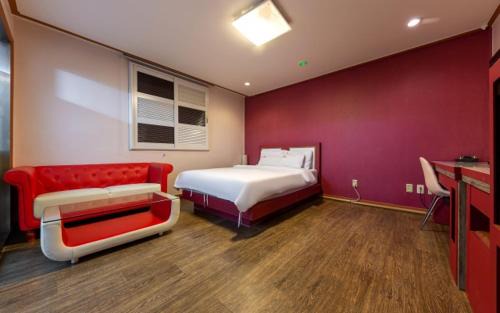 Asan Hotel | Firenze Motel: Family-Friendly Stay with Hot Tub Access