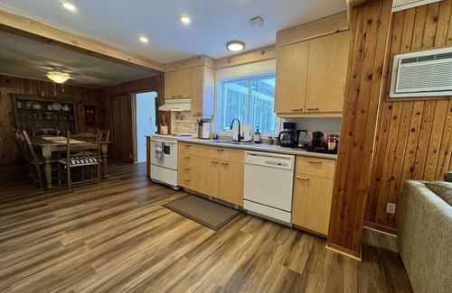 Sainte-Agathe-des-Monts House | Cozy Beachfront Retreat with Fireplace & Pet-Friendly Access