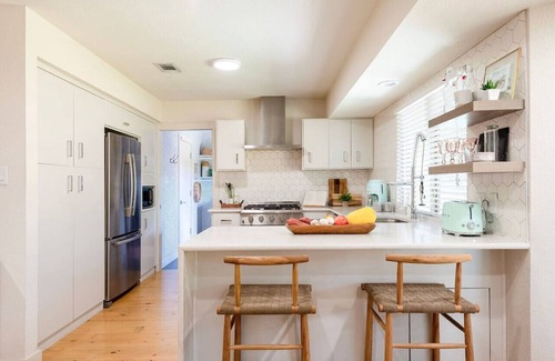 North Park Estates House | Cozy Central ATX Retreat with Backyard Fire Pit & Kitchen