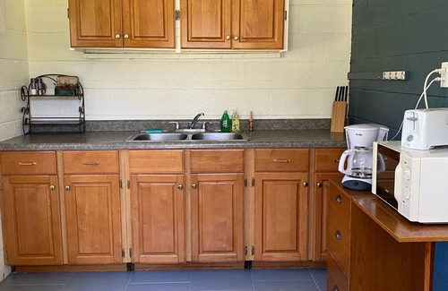 Three Rivers Cottage | Fireside Cottage: Lakefront Getaway with Beach & Boats