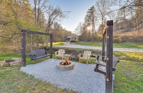Campton House | Pet-Friendly Cabin with Expansive Deck near Red River Gorge