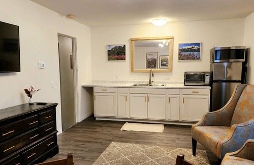Sand Lake Apartment | Convenient Fireweed 2 Bedroom: Explore Lakes and Trails