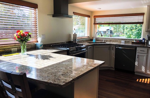 Fairbanks House | Discover Fairbanks Downtown: Renovated with Pool & Breakfast