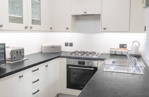 Troutbeck Bridge Cabin | Pet-Friendly Firgarth Lodge: Ideal for Families of 6