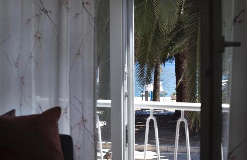 Cove Rogacic Apartment | Guest Rated 9.8: Firpo's Cozy Double Room in City Centre