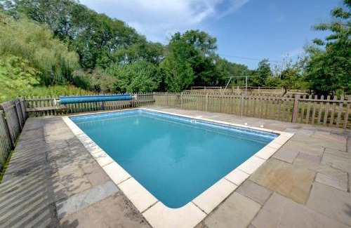 Rolvenden House | Discover Firs Coach House: Family-Friendly & Pet Welcoming