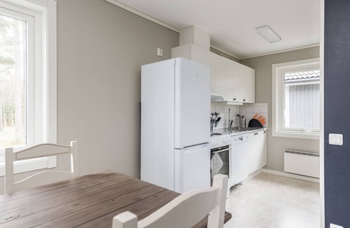 Saffle Municipality Cottage | Pet-Friendly First Camp Duse Udde with Oceanfront Views