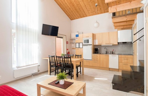 Ekbacken Cottage | Pet-Friendly Retreat at First Camp Västerås Mälaren