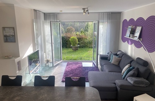 Zweifall Apartment | Elegant Apartment with Ocean View & Inviting Winter Garden