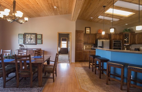 Spring Brook House | Premier Wisconsin Dells Getaway with Theater & Arcade Fun