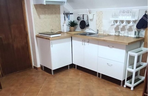 Carcavelos Apartment | Cozy First Floor Attic Apartment with Spa & Breakfast