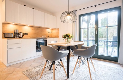 Neuhaus Apartment | Inviting Lee East Apartment with Ocean View & Pool Access
